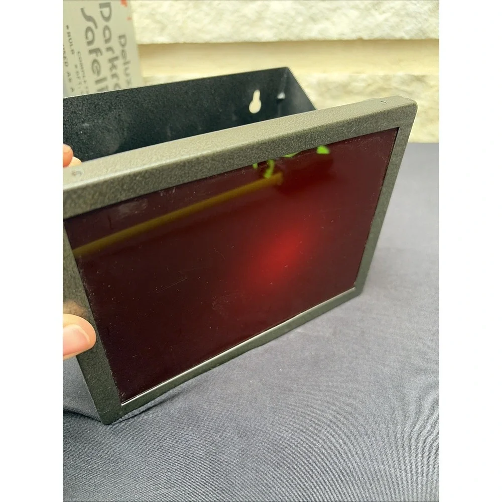 Coastar Deluxe Darkroom Safe Light with Filter 5x7